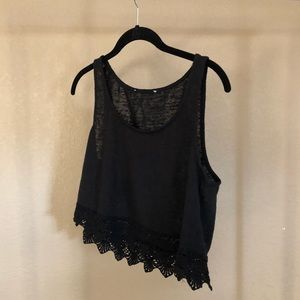 Black detailed tank